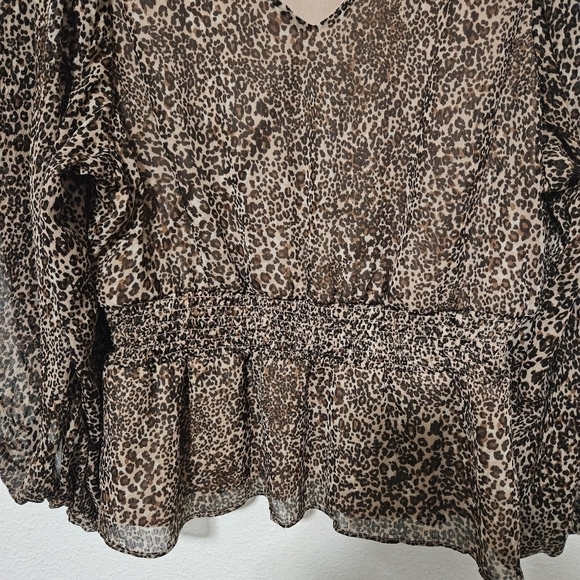 1 State cheetah print sinched Balloon sleeve top size medium - Picture 3 of 11